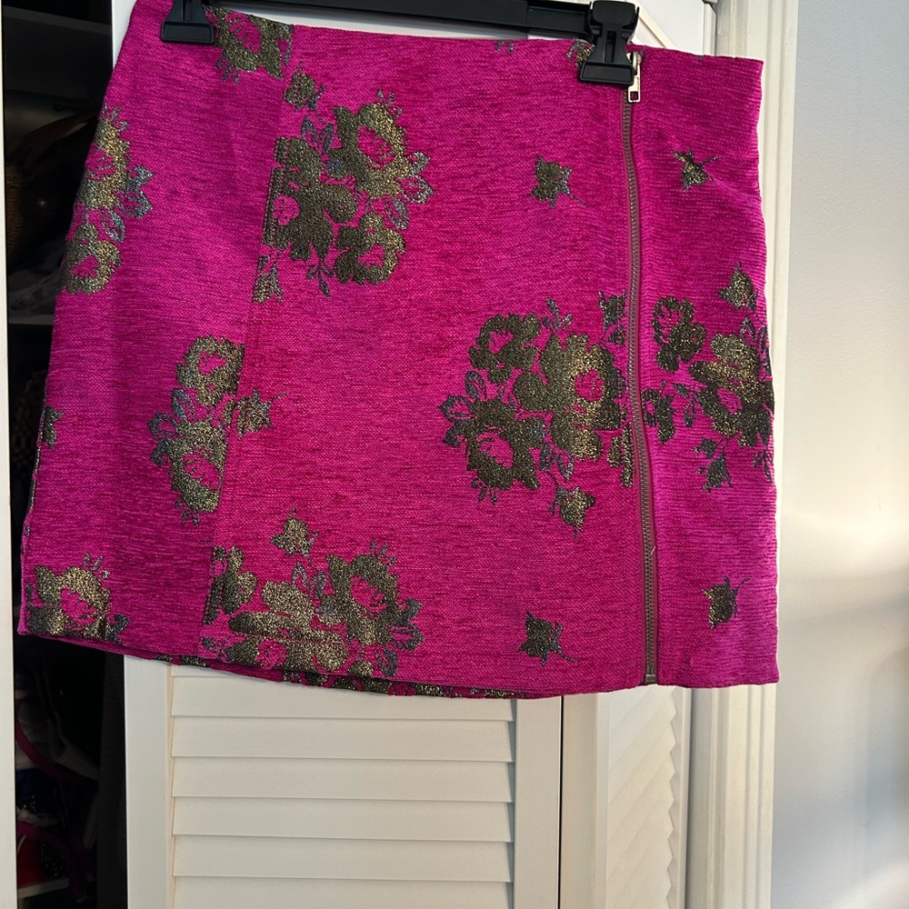 Floral Pink Skirt with Zipper Detail